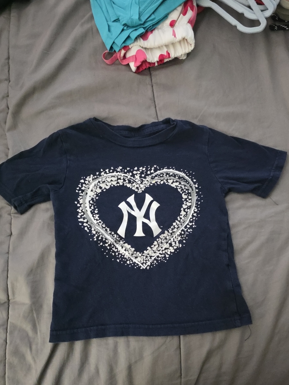 New York Yankees / MLB Heart T-Shirt Kids Blue With Sparkly Silver & White